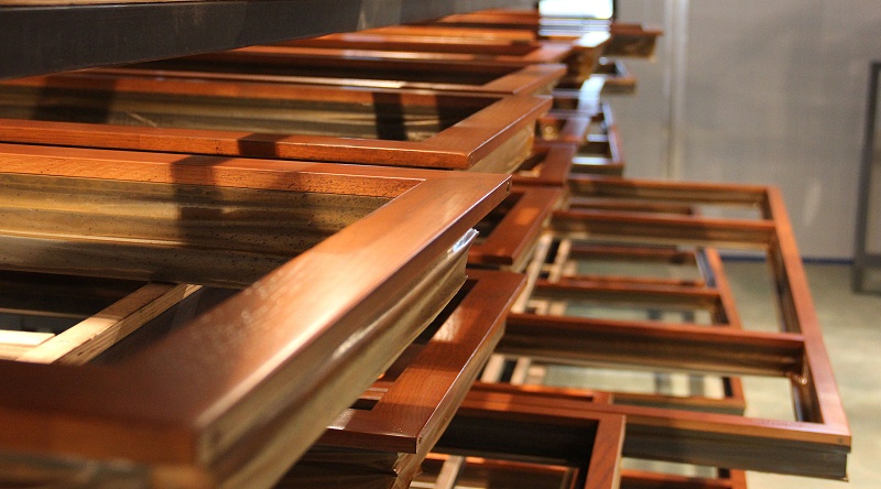 鋁包木門窗生產(chǎn)現(xiàn)場(chǎng)