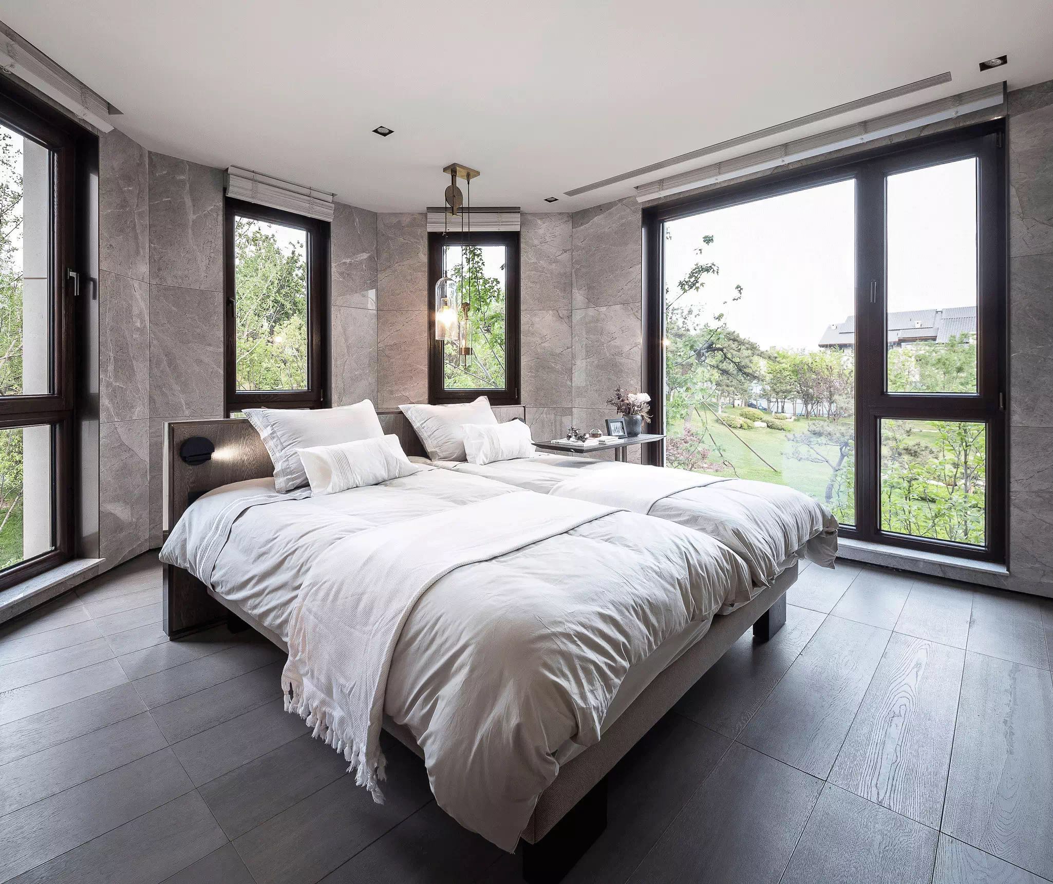 定制鋁包木門窗展示